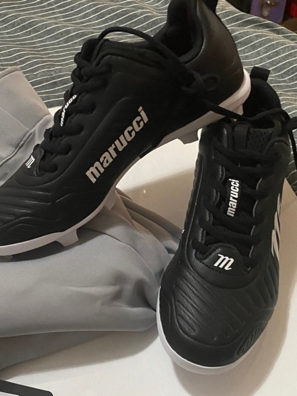 Marucci Black Cleats Size 7 (Adult)